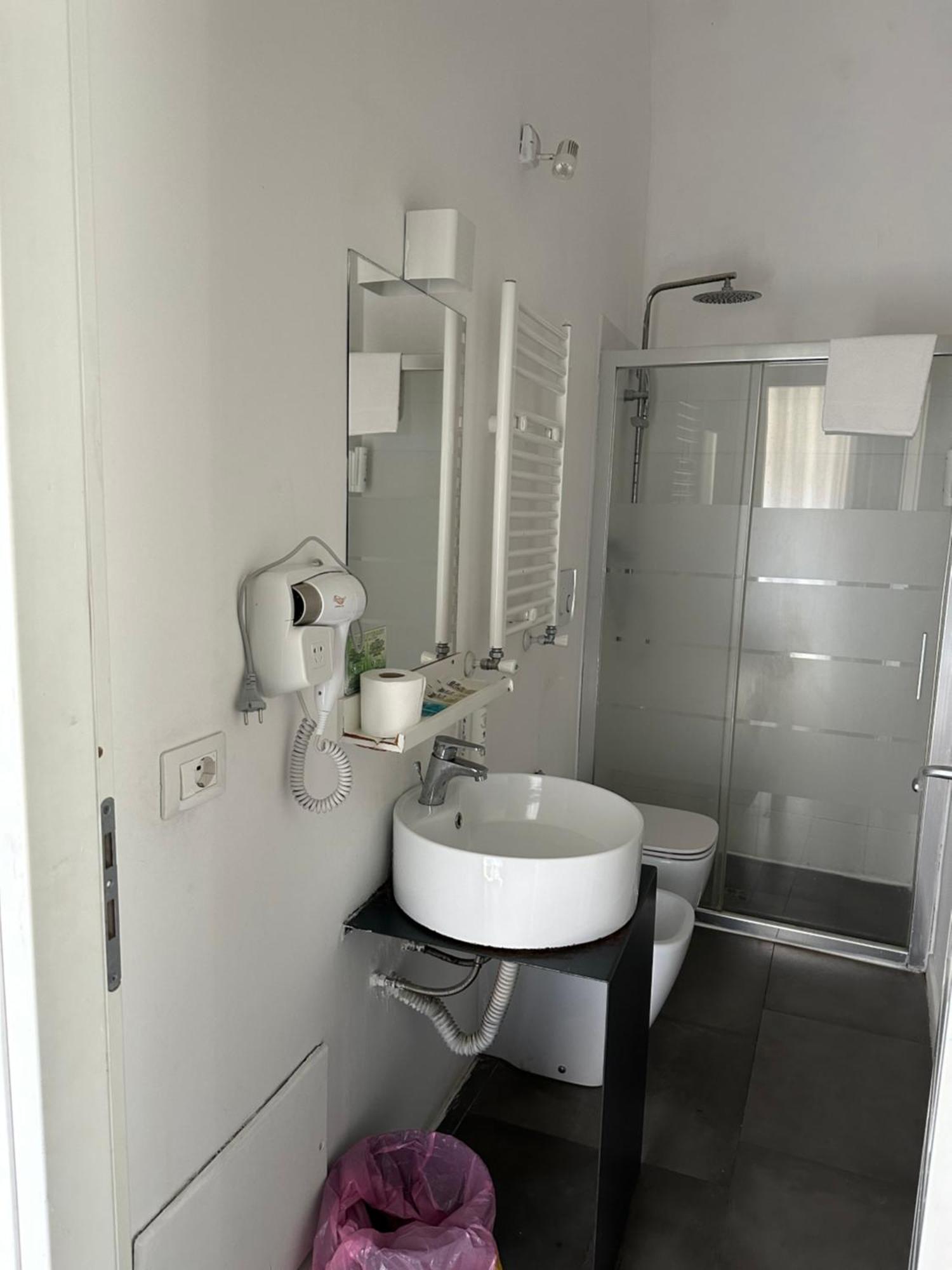 Agatha Cosy Hotel Катания Екстериор снимка