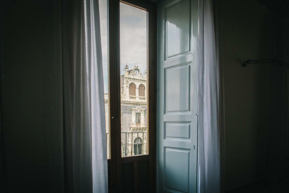 Agatha Cosy Hotel Катания Екстериор снимка